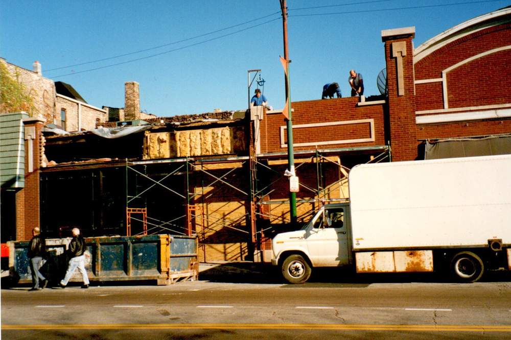 A third expansion of Sidetrack in the early '90s
included a cherry bar and cherry lounge. (Courtesy Sidetrack)