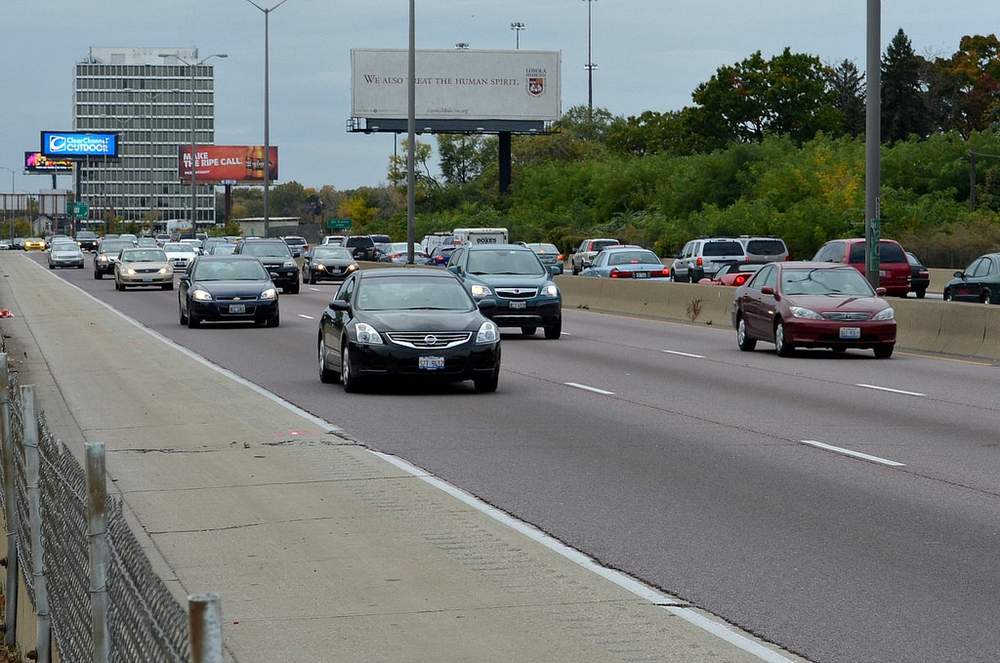 Traffic on the Eisenhower Expressway in 2014. (Sean Birmingham\/Flickr)